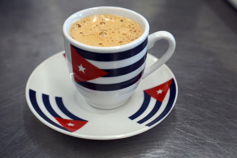   :  Caf? Cubano  