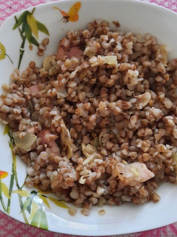 Утренний заряд энергии: гречка с грибами и грудинкой