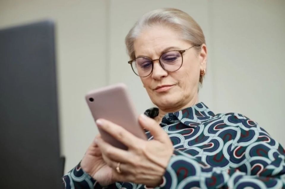 Северяне получают досрочную пенсию: 3 202 человека уже с пенсионным удостоверением