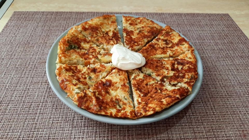 Завтрак нового поколения: вкусные и полезные кабачковые блины с овсянкой