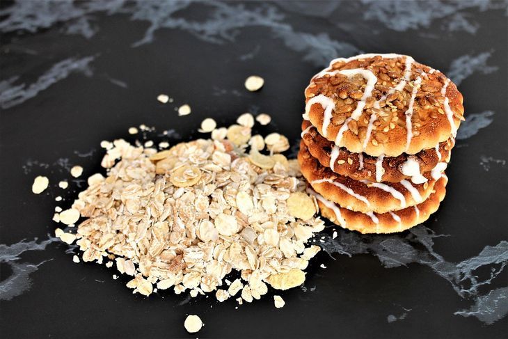 Стало известно о сомнительной пользе батончиков и мюсли