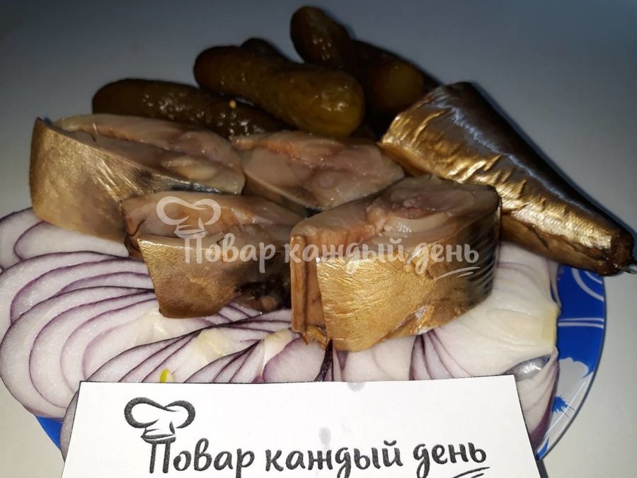 Как самостоятельно приготовить копченую скумбрию в условиях домашней кухни