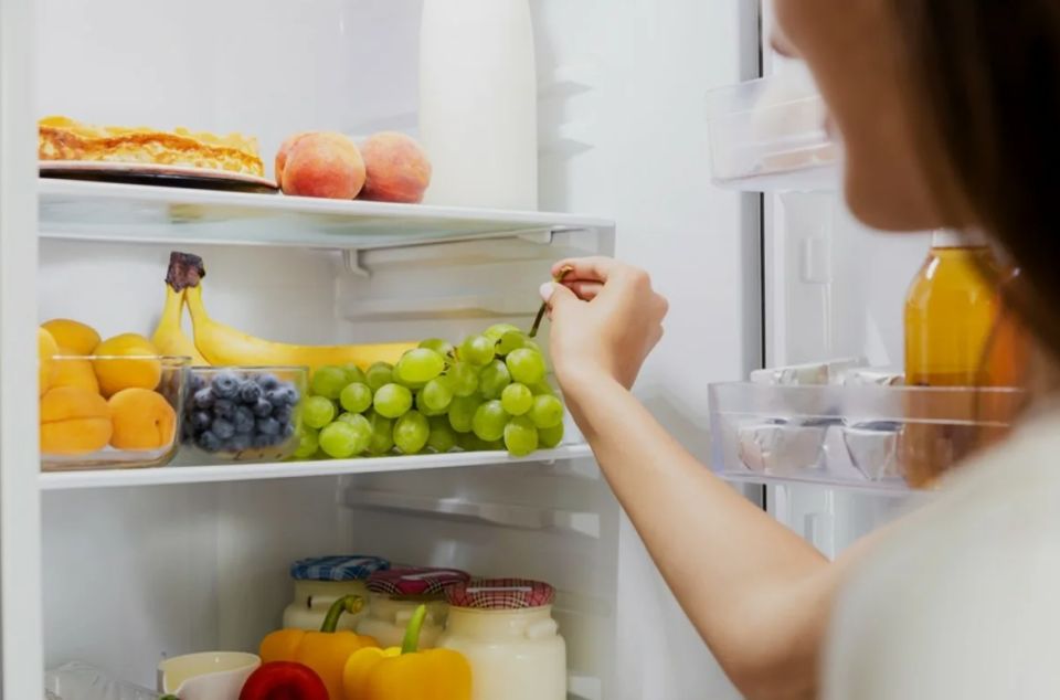 Как навести порядок в холодильнике и сохранить продукты свежими: секреты мастерства