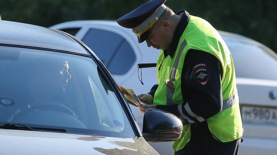 Новые правила на дороге: почему паспорт теперь необходим за рулем