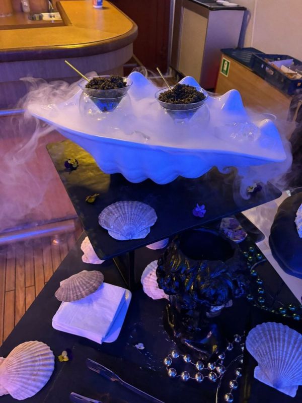 ���� �� �����������: ��� Caviar Bar ��������� ������� � ����� �������