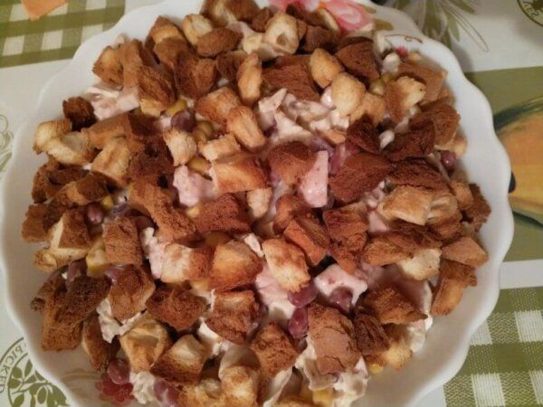 Копченая курица под сырно-майонезным соусом: закуска в стиле древнего Рима