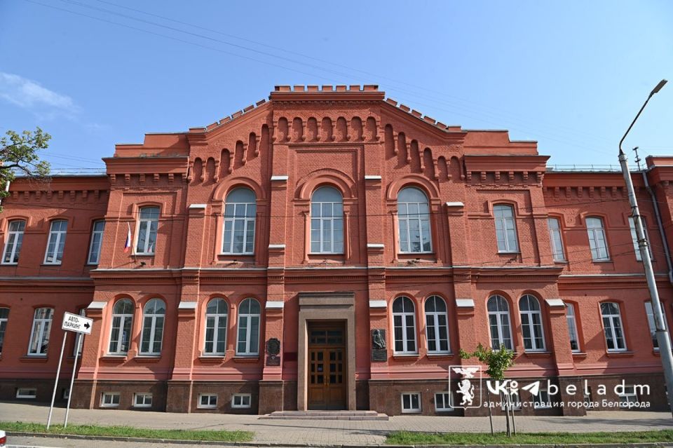      XIX 