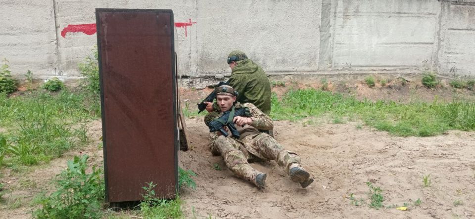 Студенты из Шебекино приняли участие в региональных военно-исторических сборах «Армата»