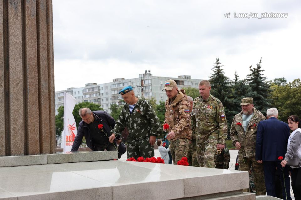 Владимир Жданов: Сегодня, в День ветеранов боевых действий, мы склоняем головы перед памятью тех, кто с честью и отвагой защищал интересы нашей Родины