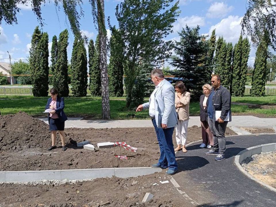 Сергей Канищев: Провёл рабочее совещание по обновлению детского парка в Прохоровке