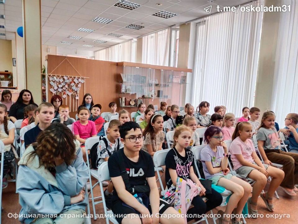 В Центральной библиотеке им. А. С. Пушкина прошла интеллектуально-деловая игра «Ты — финансист» для ребят из пришкольного лагеря «Лесная поляна» школы № 30