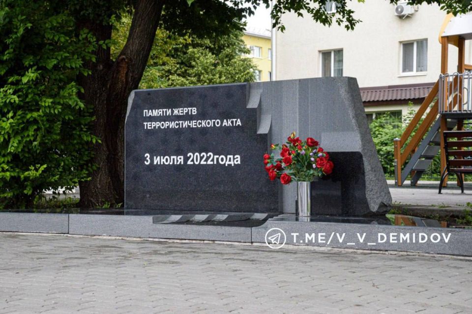 Валентин Демидов: Три года. Улица Маяковского