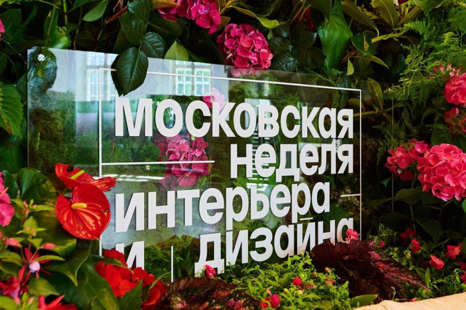 Олег Медведев: Художник-керамист, руководитель детской студии &quot;ПРостые вещи&quot; Яковлевского Дома ремесел Анжела Каменева прославляет любимый город Строитель, участвуя в Международных и Всероссийских событиях