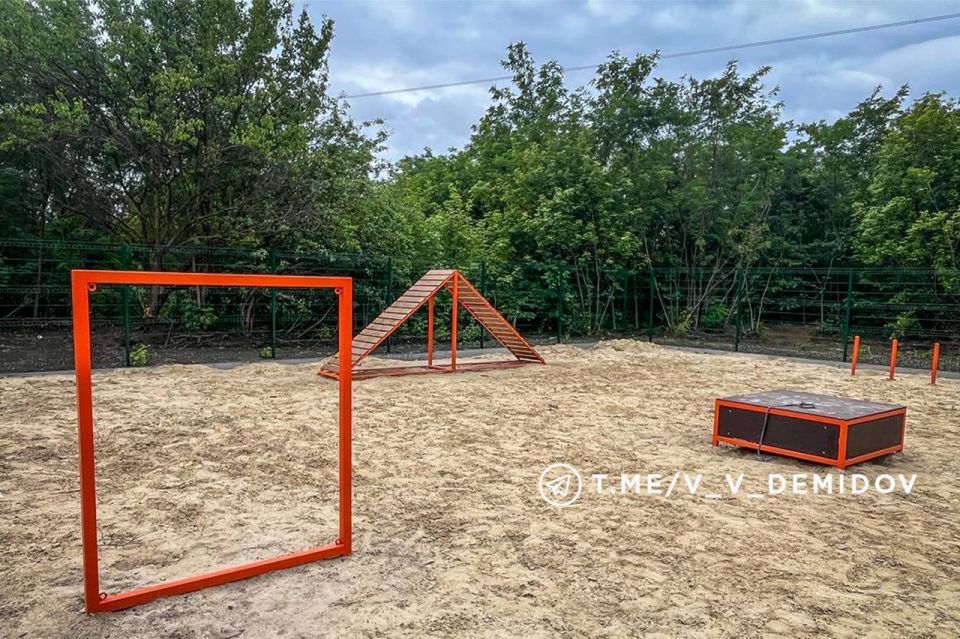 В Белгороде появились ещё две площадки для выгула собак