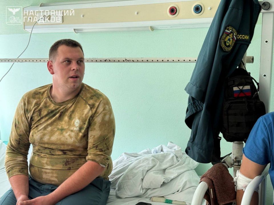 Вячеслав Гладков: Вернулся из Шебекино.. Заехал в Центральную районную больницу, которую мы закрываем антидроновой сеткой. Сделано 1300 квадратных метров. До конца следующей недели планируем завершить хирургический корпус и...