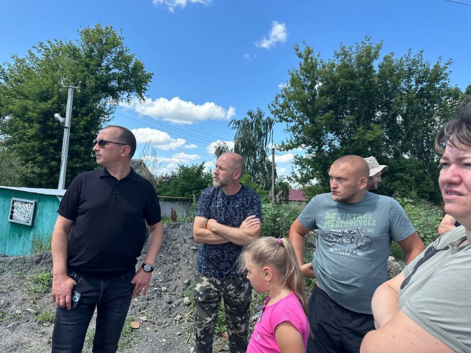 Владимир Жданов: Сегодня провел две важные встречи с жителями микрорайона Юность и улицы Песочной