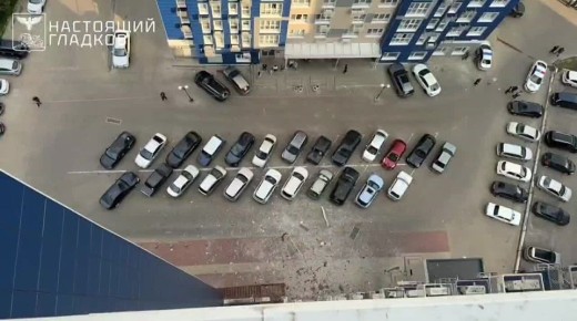 Враг бьет по мирным в Белгороде: Дрон ВСУ атаковал многоквартирный дом