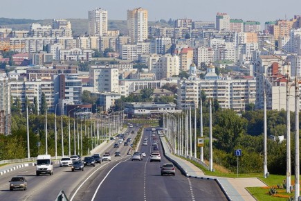 Отказавшийся ехать в приграничье замминистра спорта Белгородской области Андрей Дятлов, которому губернатор порекомендовал поискать возможность другого трудоустройства, не стал комментировать РИА Новости свои планы...