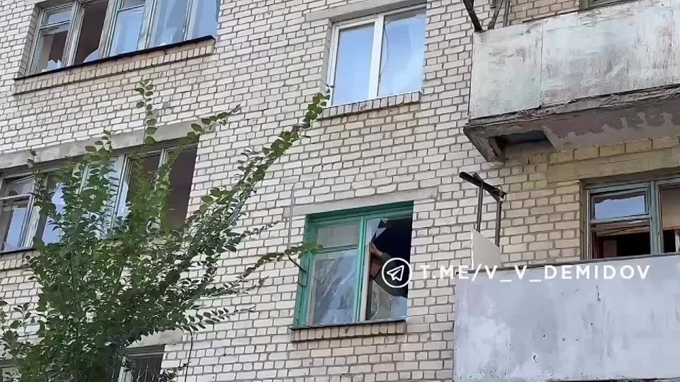 Валентин Демидов поделился кадрами последствий атак беспилотников в Белгороде