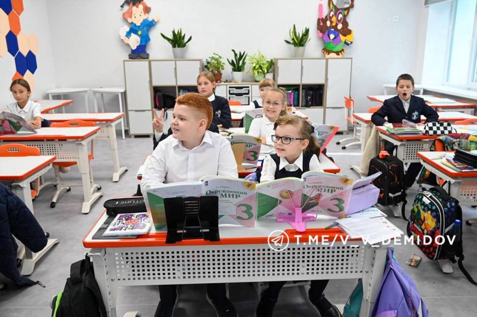 Валентин Демидов: В обновлённых стенах — к новым достижениям! Приехал в школу №29, носящую имя настоящего героя — капитана 3-го ранга Дмитрия Мурачева