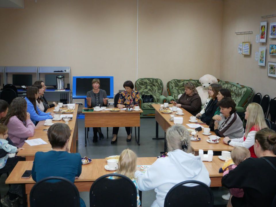 Олег Медведев: Дорогие яковлевцы!. Вчера, 9 октября, состоялась важная встреча с семьями нашего округа, чтобы вместе обсудить создание нового детского культурно-просветительного центра на базе нашей любимой центральной...