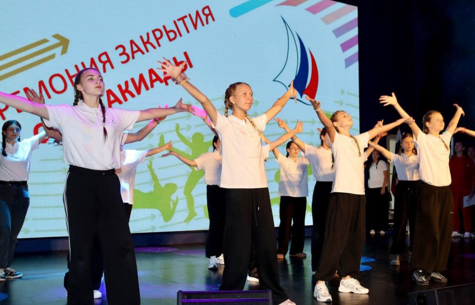 В лагере «Бригантина Белогорья» завершилась 11-я смена, в которой приняли участие 57 воспитанников Сводного городского хора учреждений дополнительного образования и Сводного духового оркестра