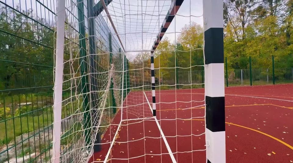 Андрей Гриднев: Благотворительный фонд «Поколение» передал нашему округу спортивную и игровую площадки