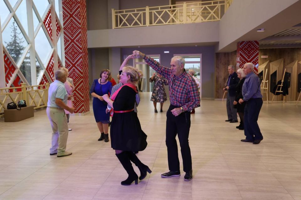 В Белгородском центре народного творчества состоялась «Элегантная дискотека»