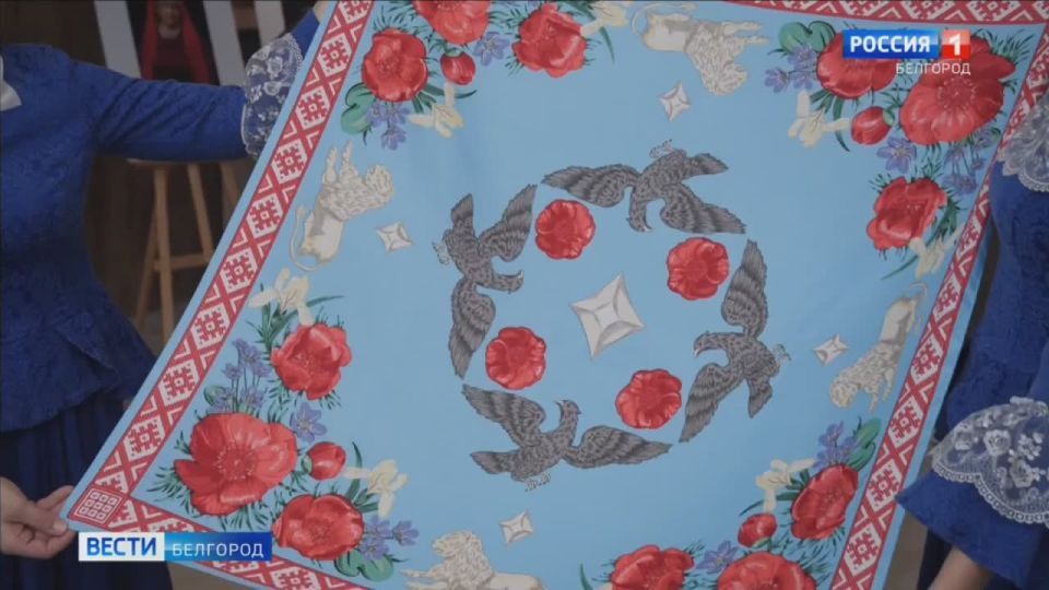 В преддверии праздника Покрова Пресвятой Богородицы в областной столице прошла презентация Белгородского покрова – платка, созданного в честь празднования 25-летия флага региона