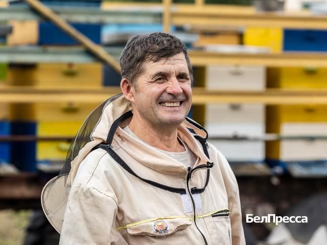 «Пчела – хозяйка на пасеке и требует к себе уважительного отношения»