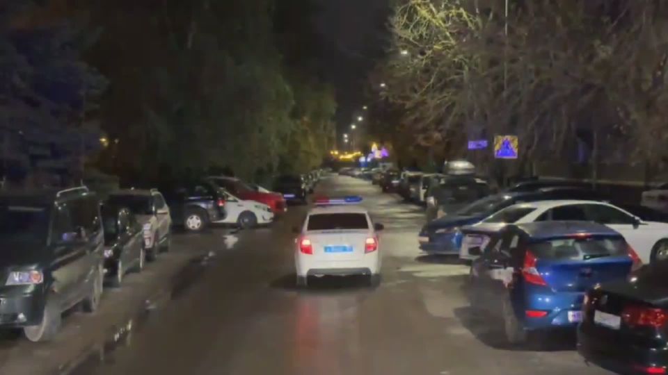 В Белгороде сотрудники полиции и спасатели проводят рейды по выявлению нарушений правил парковки во дворах многоквартирных домов