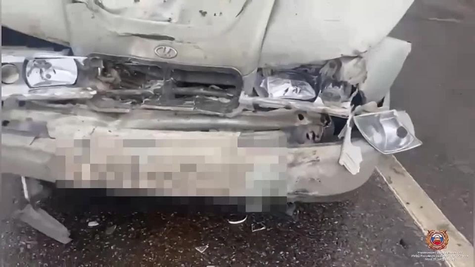 #СВОДКА_ДТП. Предварительным данным, вчера около 10 часов 40 минут на 12 км автодороги «Белгород - Грайворон - Козинка» Белгородского района 27-летний водитель, управляя автомобилем «ВАЗ 21102», допустил проезд перекрестка...