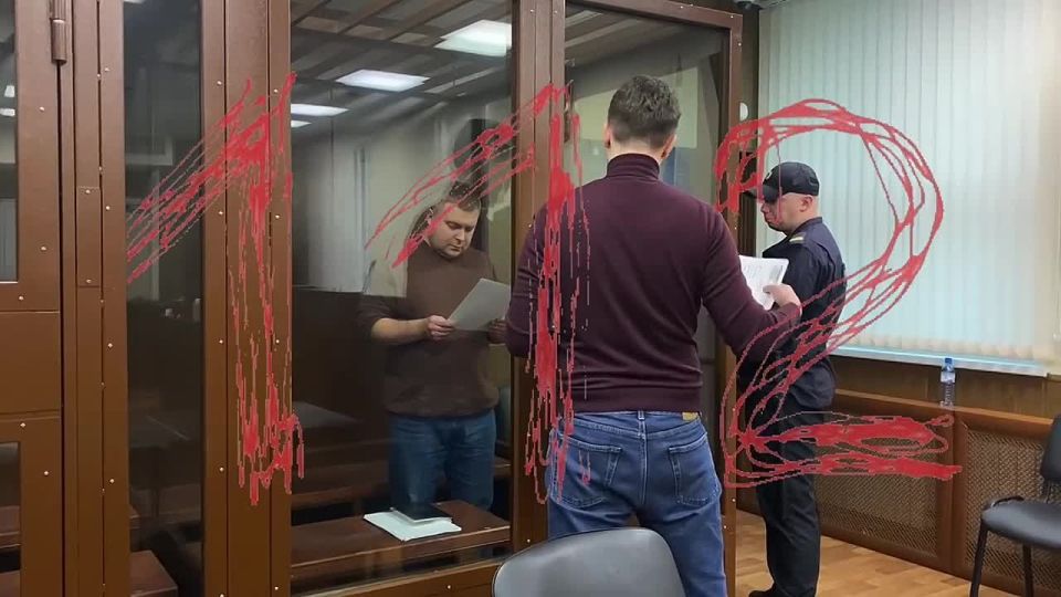 Суд отправил под арест до 10 декабря заместителя прокурора Белгородской области Дмитрия Смирнова по делу о взятке