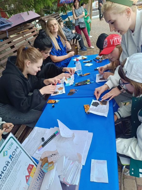 *20 октября в 16.00*. приглашаем мам с детьми на площадку сообщества "Деловые женщины Белогорья" на *мастер класс "Брелки для Победы"*