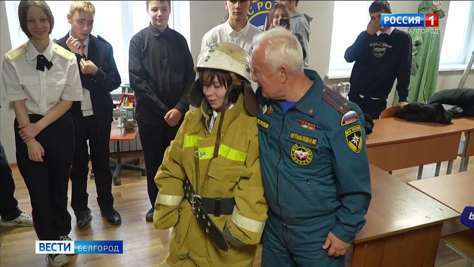 1234 Более 100 школьников 8-х и 9-х классов посетили день открытых дверей в Белгородском правоохранительном колледже имени Героя России Владимира Бурцева