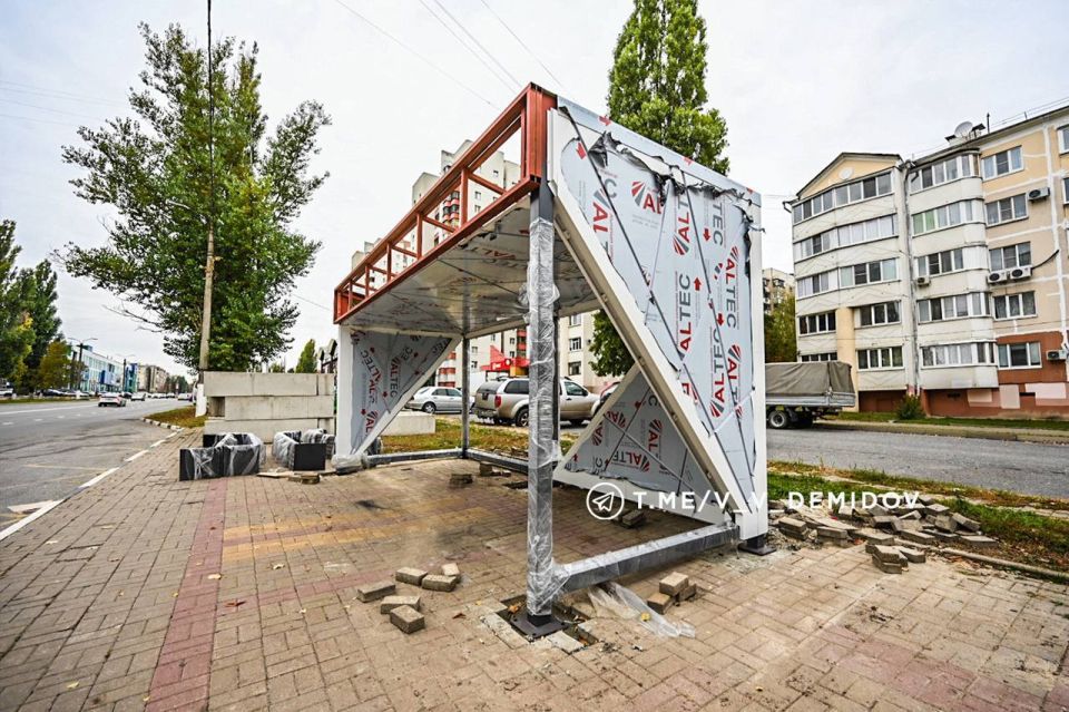 Валентин Демидов: Поэтапно обновляем остановочные комплексы в Белгороде