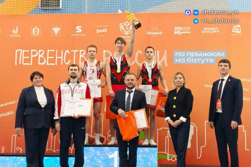 Владимир Жданов: На высоте полёта. Друзья, в этот воскресный день хочется поделиться добрыми и хорошими новостями — а поводом стали результаты старооскольских спортсменов