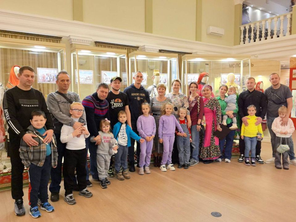 Сотрудники Белгородского государственного музея народной культуры подготовили познавательно-игровую программу «Папин день календаря»