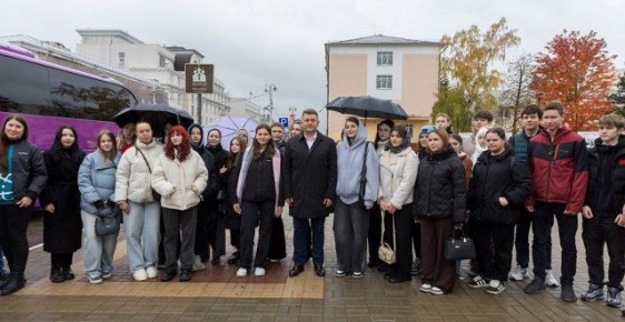 Гладков пригласил будущих учителей в «Школы Белогорья»