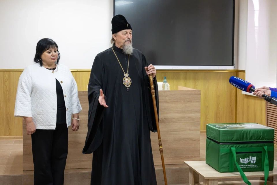 Белгородская митрополия передала 2000 доз вакцины против гриппа военнослужащим