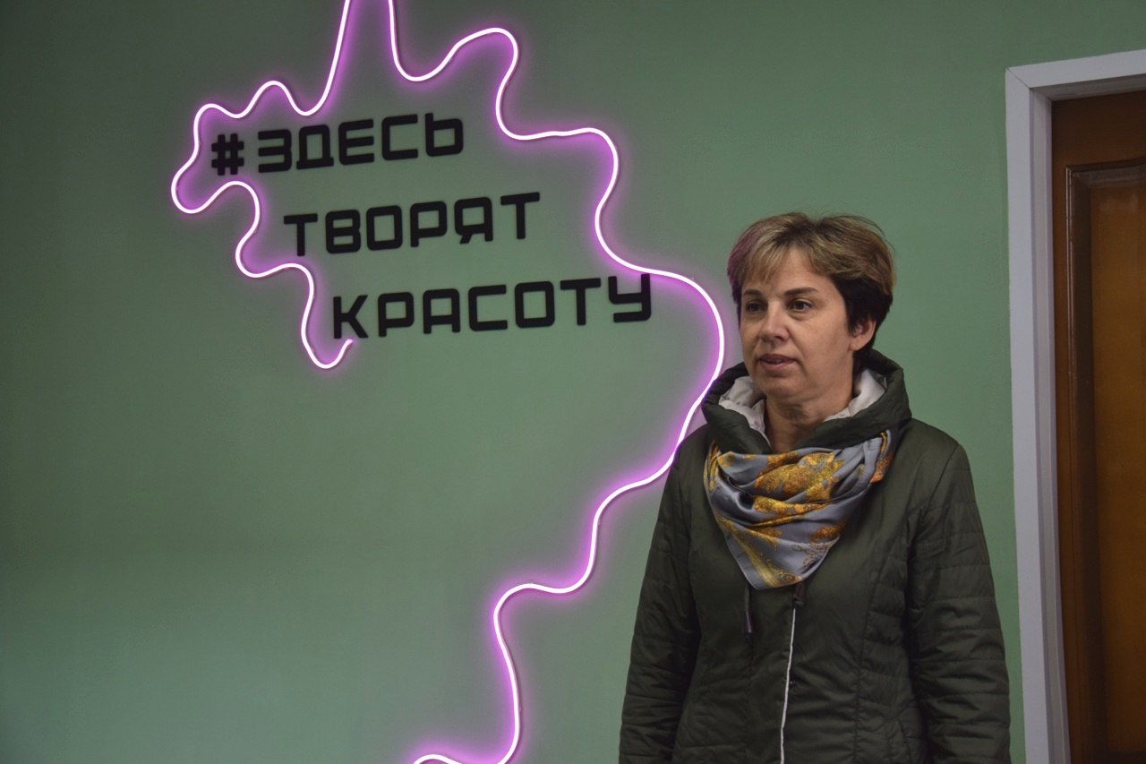 Социальный контракт помог жительнице села Долгое Виктории Гвозденко открыть свой маникюрный кабинет Социальный контракт помог жительнице села Долгое Виктории Гвозденко открыть свой маникюрный кабинет
