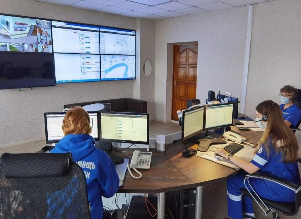 Уважаемые друзья!. На данный момент реализована возможность вызова скорой медицинской помощи, когда отсутствует мобильная связь, но есть выход в Интернет