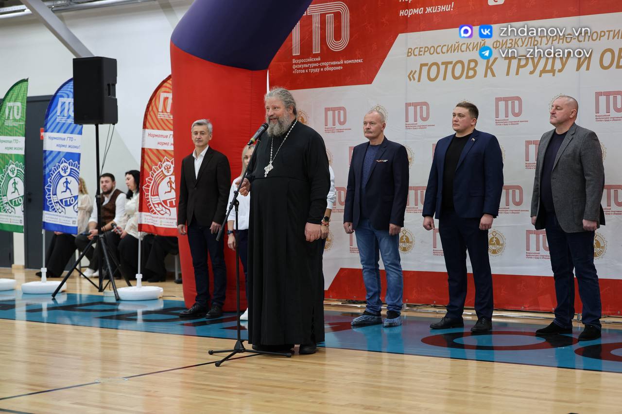 Владимир Жданов: Спортивный праздник объединил старооскольские семьи Владимир Жданов: Спортивный праздник объединил старооскольские семьи
