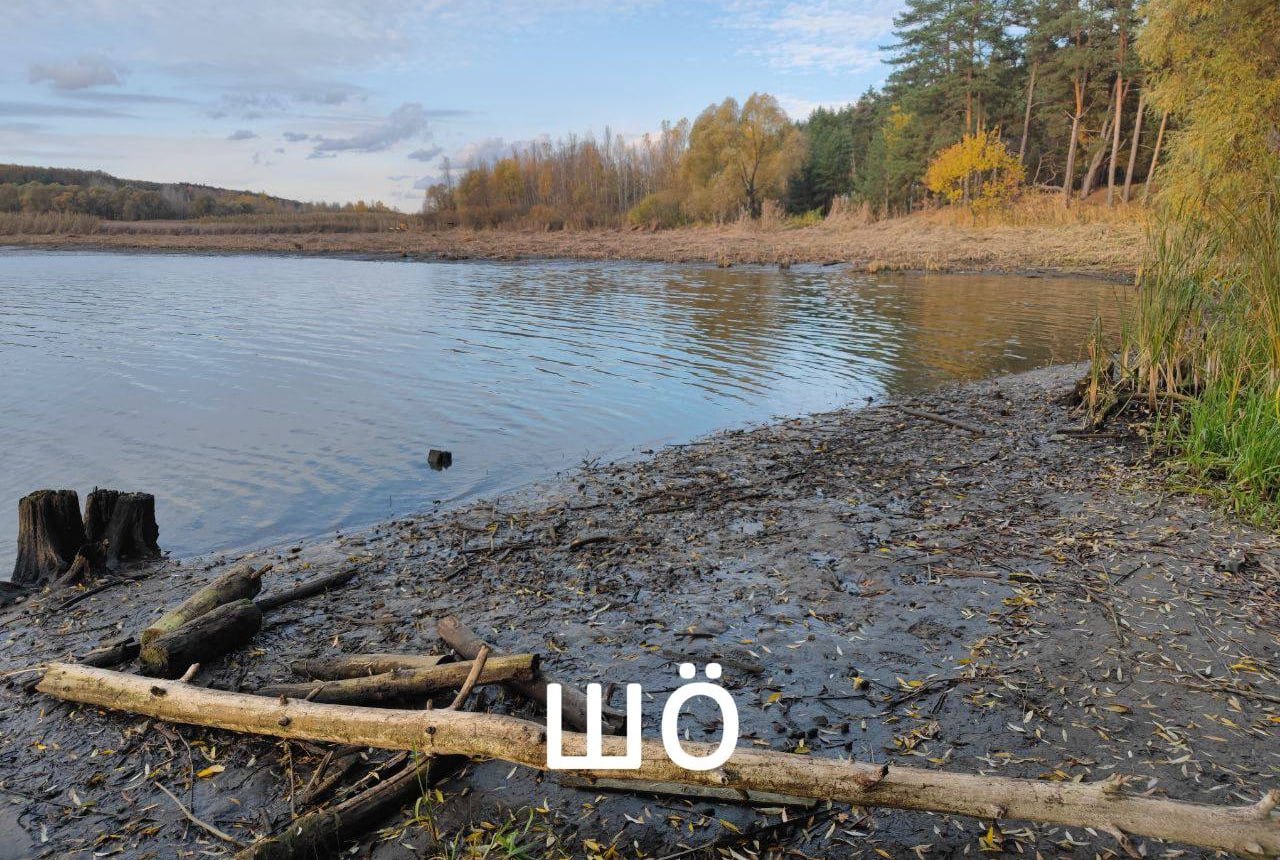 После сброса воды фиксируется понижение ее уровня в Белгородском водохранилище примерно на метр (села Нижний Ольшанец и Маслова Пристань), а также, соответственно, его повышение в селах ниже по течению (Безлюдовка, Нежиголь) После сброса воды фиксируется понижение ее уровня в Белгородском водохранилище примерно на метр (села Нижний Ольшанец и Маслова Пристань), а также, соответственно, его повышение в селах ниже по течению (Безлюдовка, Нежиголь)