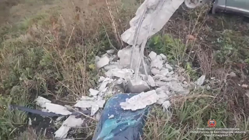 #СВОДКА_ДТП. По предварительным данным, вчера около 10 часов 20 минут на ул. Школьная с. Покровка 55-летний водитель, управляя автомобилем «Рено Логан», находясь в состоянии алкогольного опьянения, не справился с управлением...