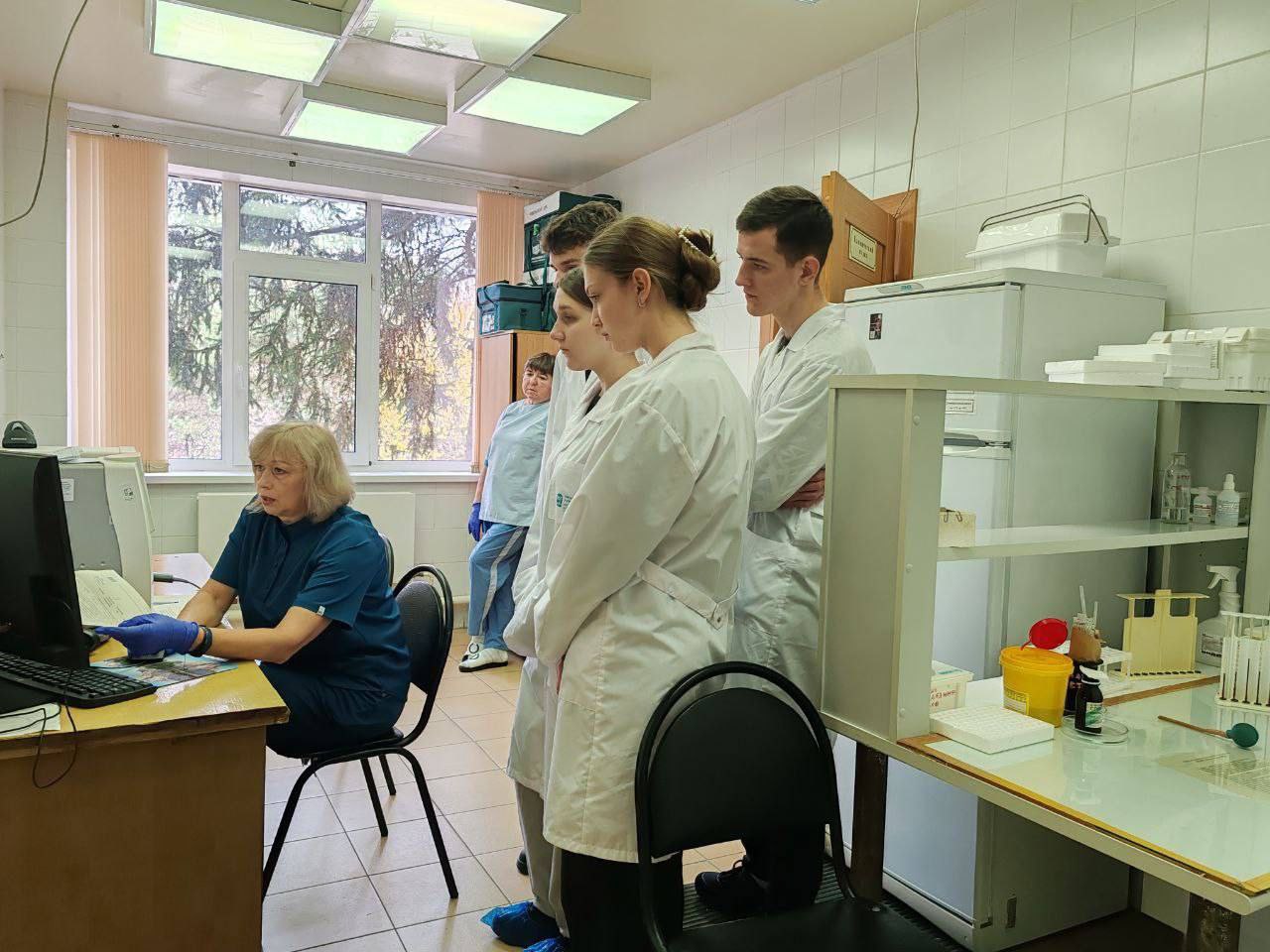 Татьяна Киричкова: С пользой проводят каникулы учащиеся медицинского класса Татьяна Киричкова: С пользой проводят каникулы учащиеся медицинского класса