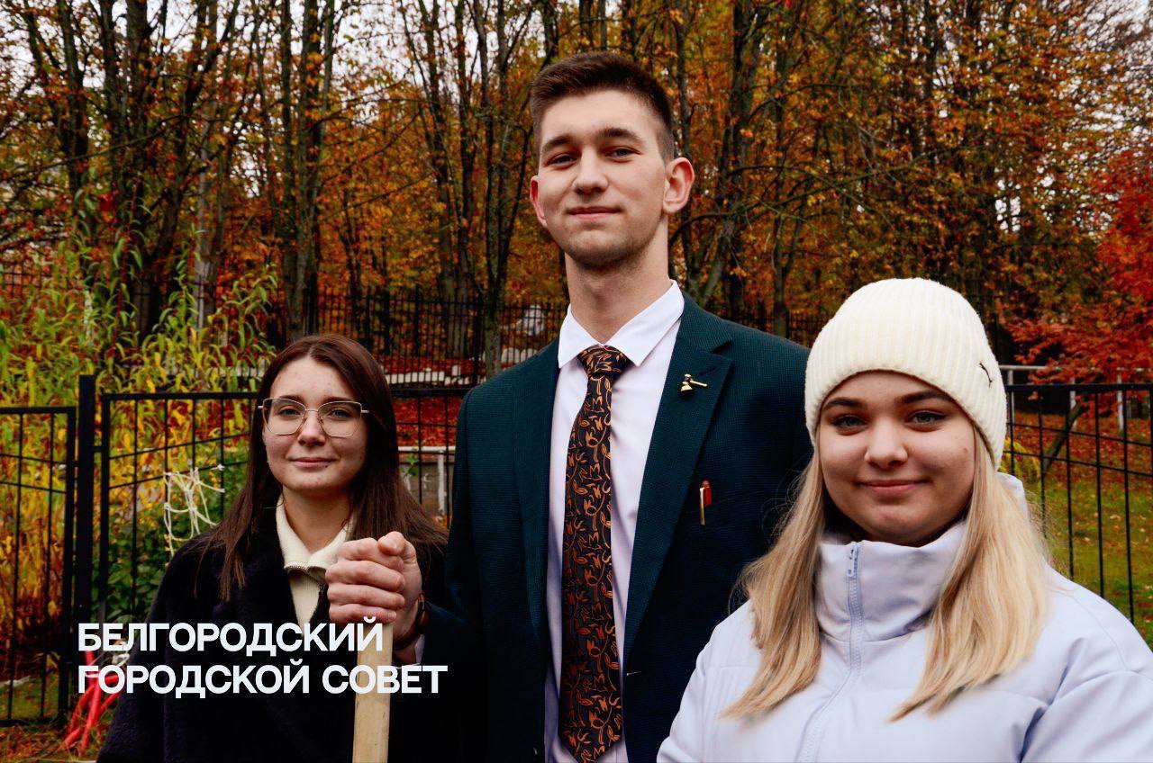 Двор школы №39 преображается после капитального ремонта Двор школы №39 преображается после капитального ремонта