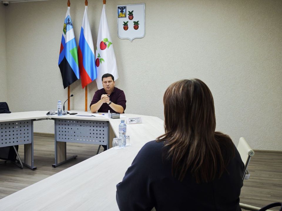 Сегодня Николай Васильевич Нестеров провёл личный приём граждан в администрации района