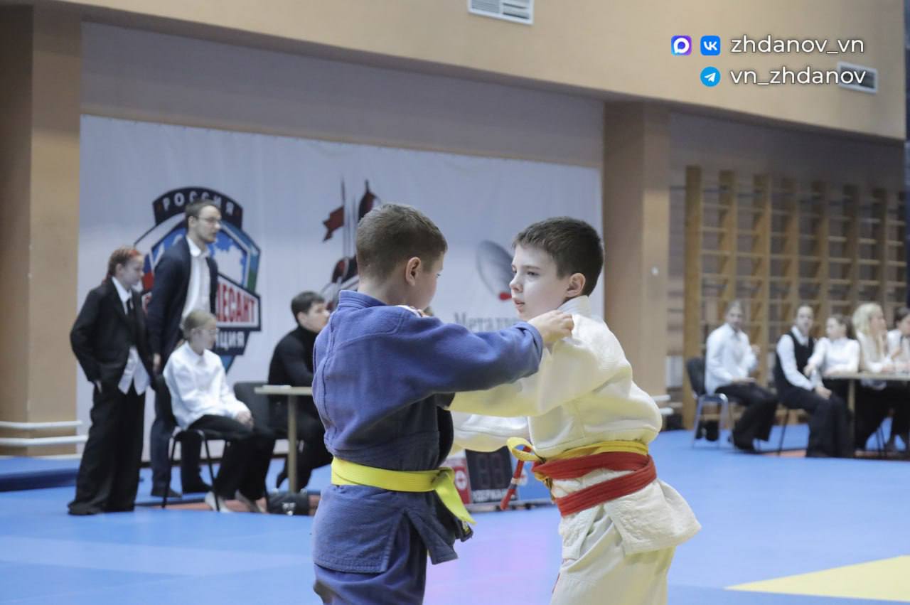 Владимир Жданов: В Старом Осколе состоялись состязания в честь Всемирного дня дзюдо Владимир Жданов: В Старом Осколе состоялись состязания в честь Всемирного дня дзюдо