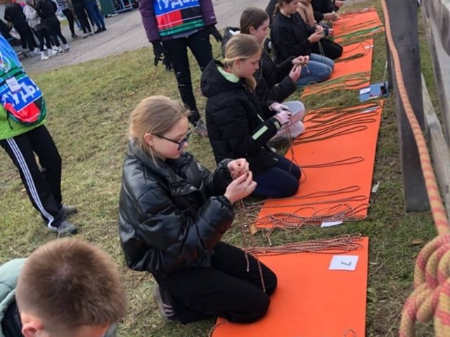 Команда Масловопристанской школы, в составе которой были активисты Движения Первых, приняла участие в региональном туристическом слёте Команда Масловопристанской школы, в составе которой были активисты Движения Первых, приняла участие в региональном туристическом слёте